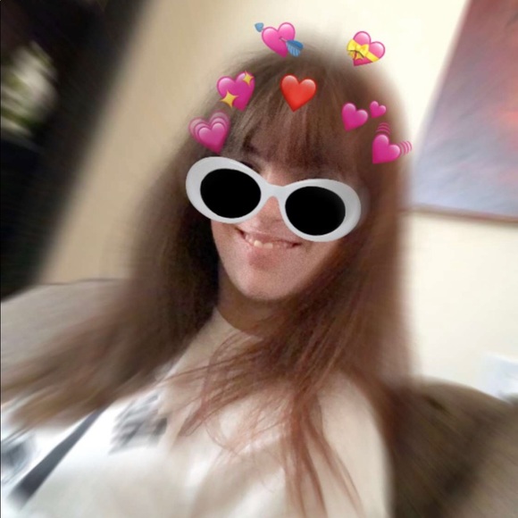 Meet your Posher, Katherine - Picture 3 of 4